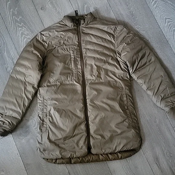 MEC Reversable Down Jacket - Picture 4 of 8